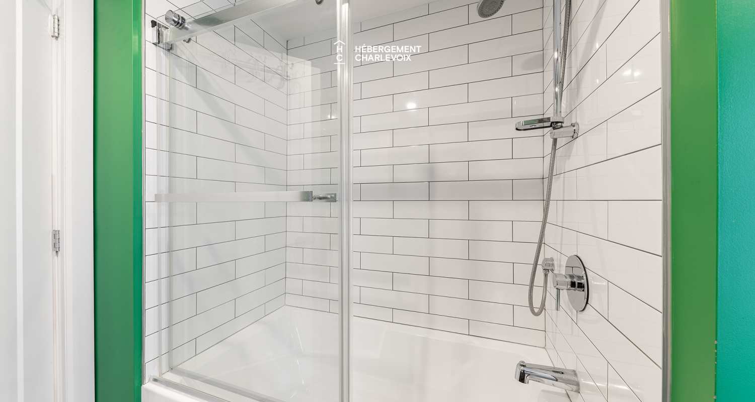 ABE-3 - Entièrement rénové, au centre-ville de Baie-Saint-Paul